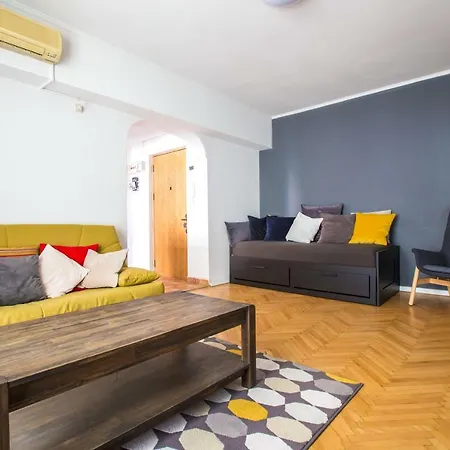 Old Town Apartments Doamnei St *